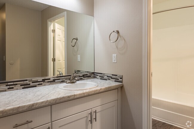 1 habitación, 1 baño - 750 pies cuadrados - Latitude Apartment Homes