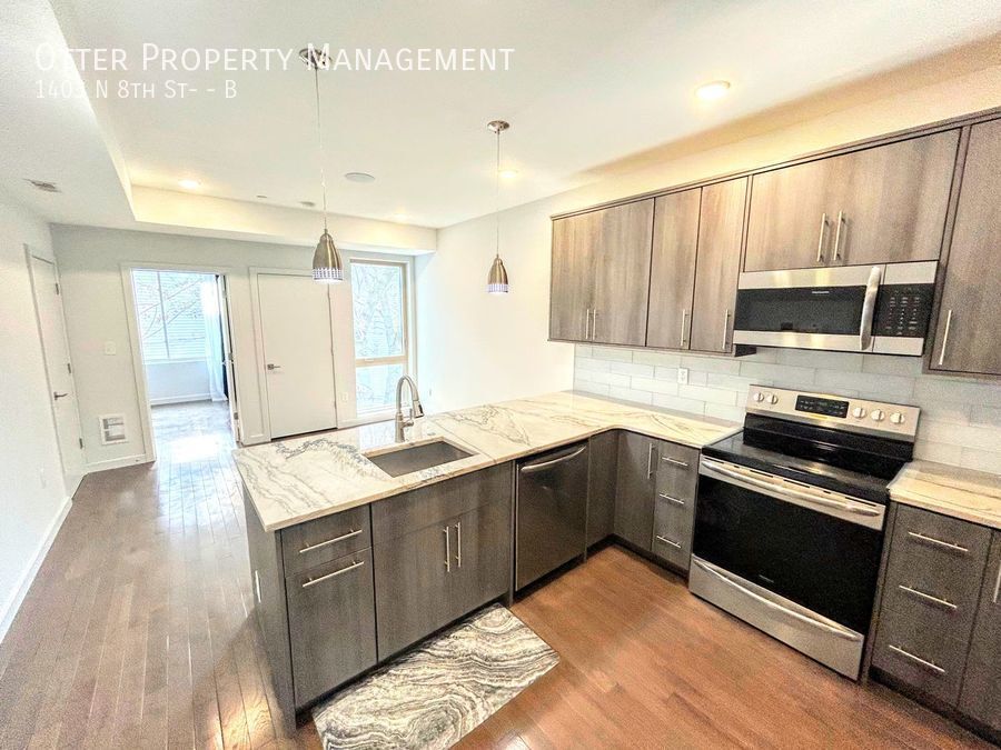 Foto principal - Large & Modern 2BR/1BA Temple Area Apt wit...