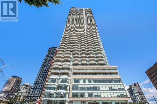 Building Photo - 805 Carling Ave