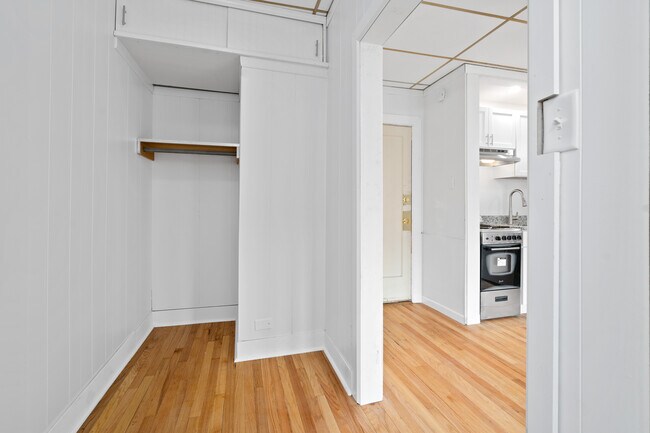 Foto del edificio - 1444 W Howard St