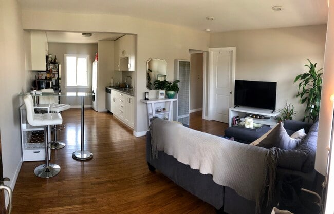 Building Photo - 610 Indiana Ave