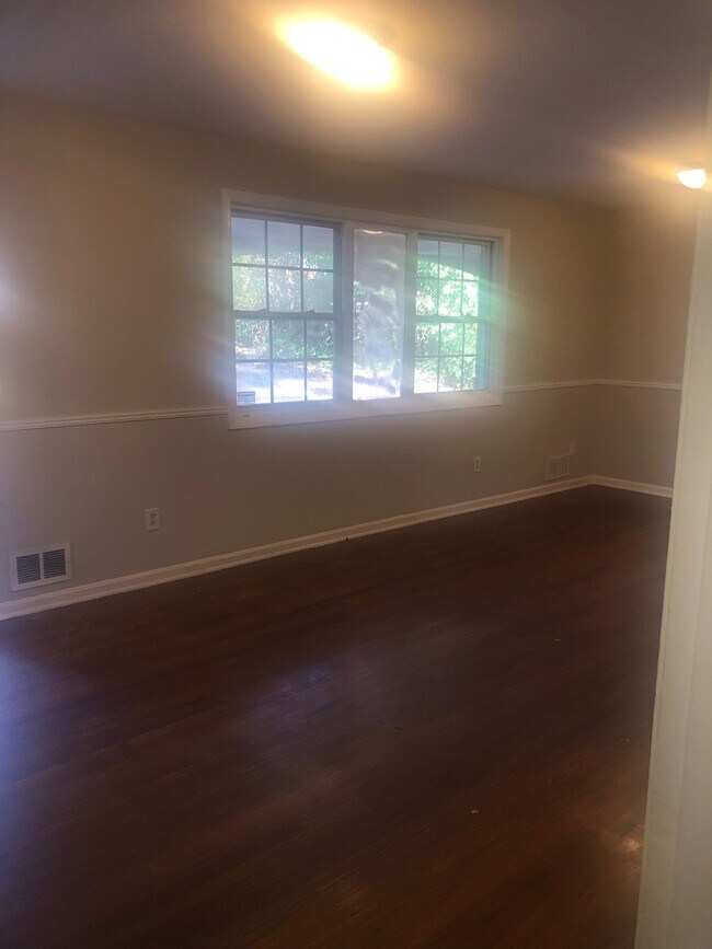 Building Photo - 2176 Lilac Ln