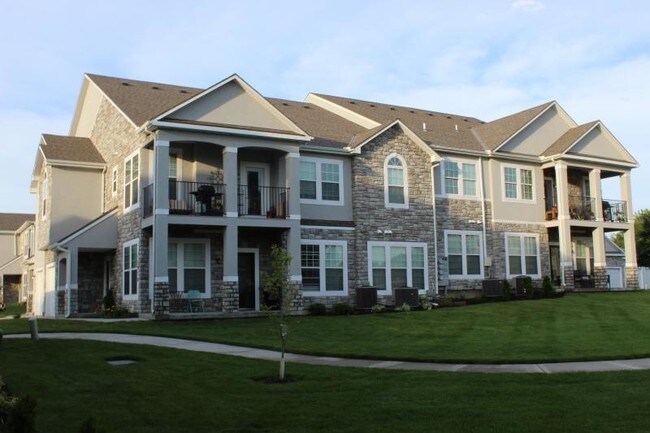 Building Photo - 15977 S Crestview Dr