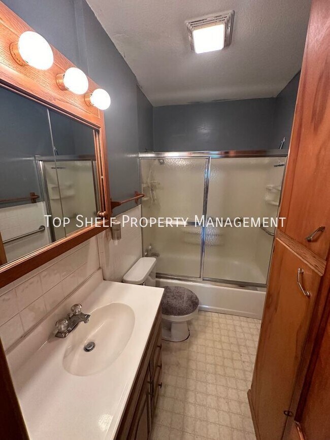 Foto del edificio - 2556 Grandview Ave