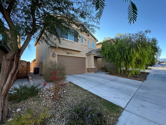 Foto del edificio - LANTERN GARDENS