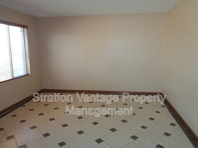 Foto del edificio - 5603 W Greenbriar Dr