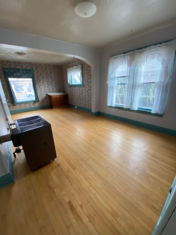 Building Photo - 220 4th Ave E