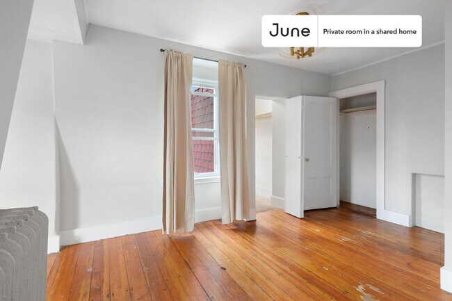 Foto del edificio - Room in Shared 4 bed/2.5 bath home