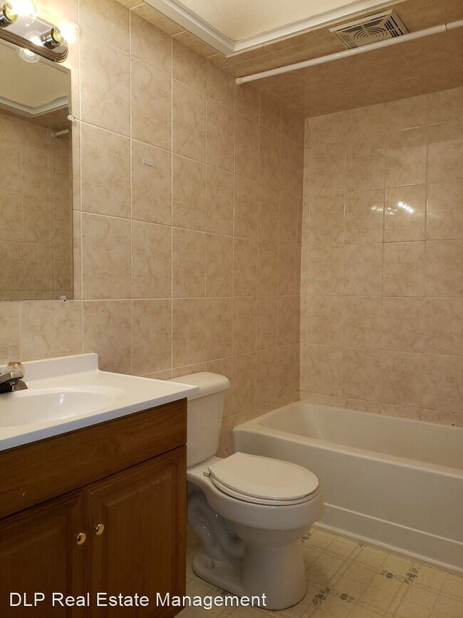 Foto del edificio - 623-629 Forrest St