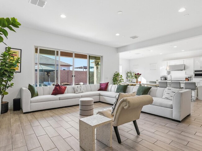 Foto del edificio - 4221 W Carmen St