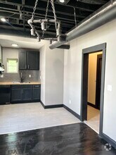 Building Photo - 2832 Stanton Ave