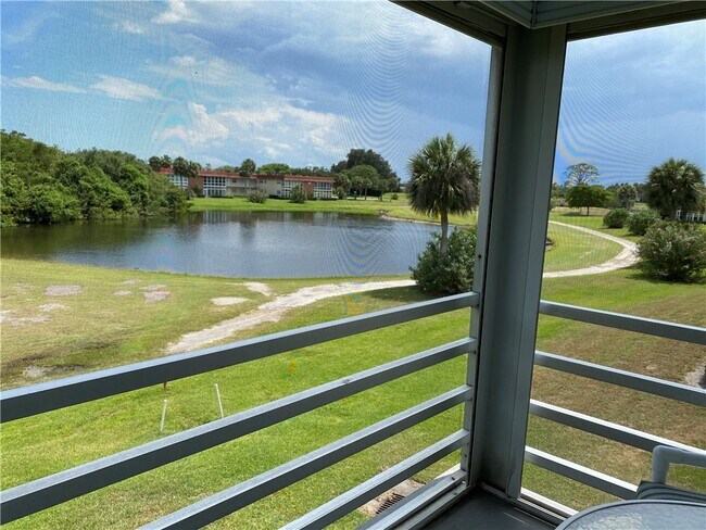 Foto del edificio - 69 Royal Oak Ct