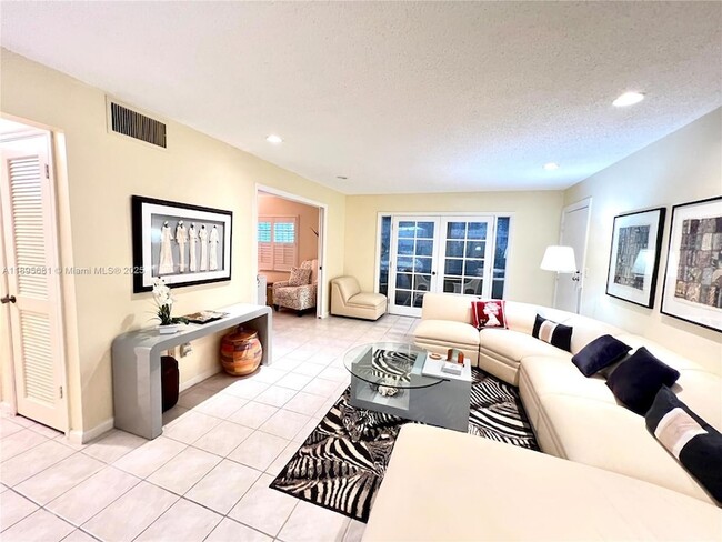 Photo - 6385 Bay Club Dr Apartment