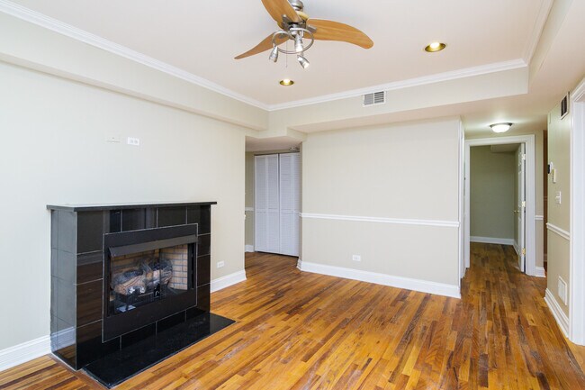 Foto del edificio - 1638 W Greenleaf Ave