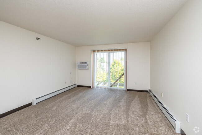 2BR, 2BA - 1,064SF - Living Room - Kodiak Apartments