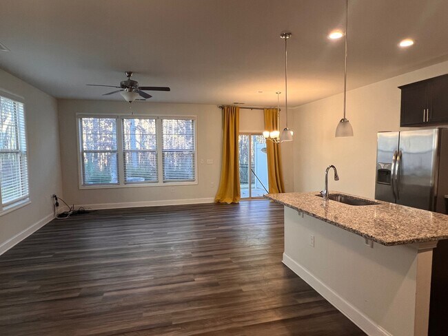 Building Photo - 1203 Compass Dr