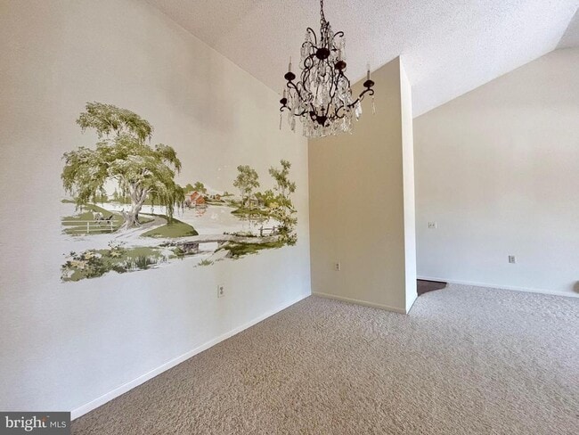 Building Photo - 15316 Pine Orchard Dr