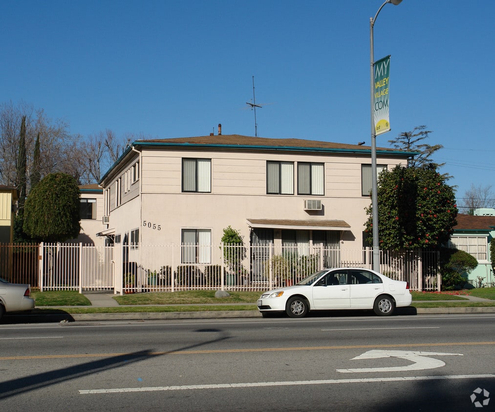 Building Photo - 5055 Laurel Canyon Blvd