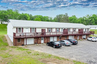 Renwood Apartments photo'
