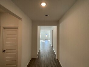 Building Photo - 9669 Caney Trails Rd
