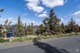 Building Photo - 1773 NE Lotus Dr