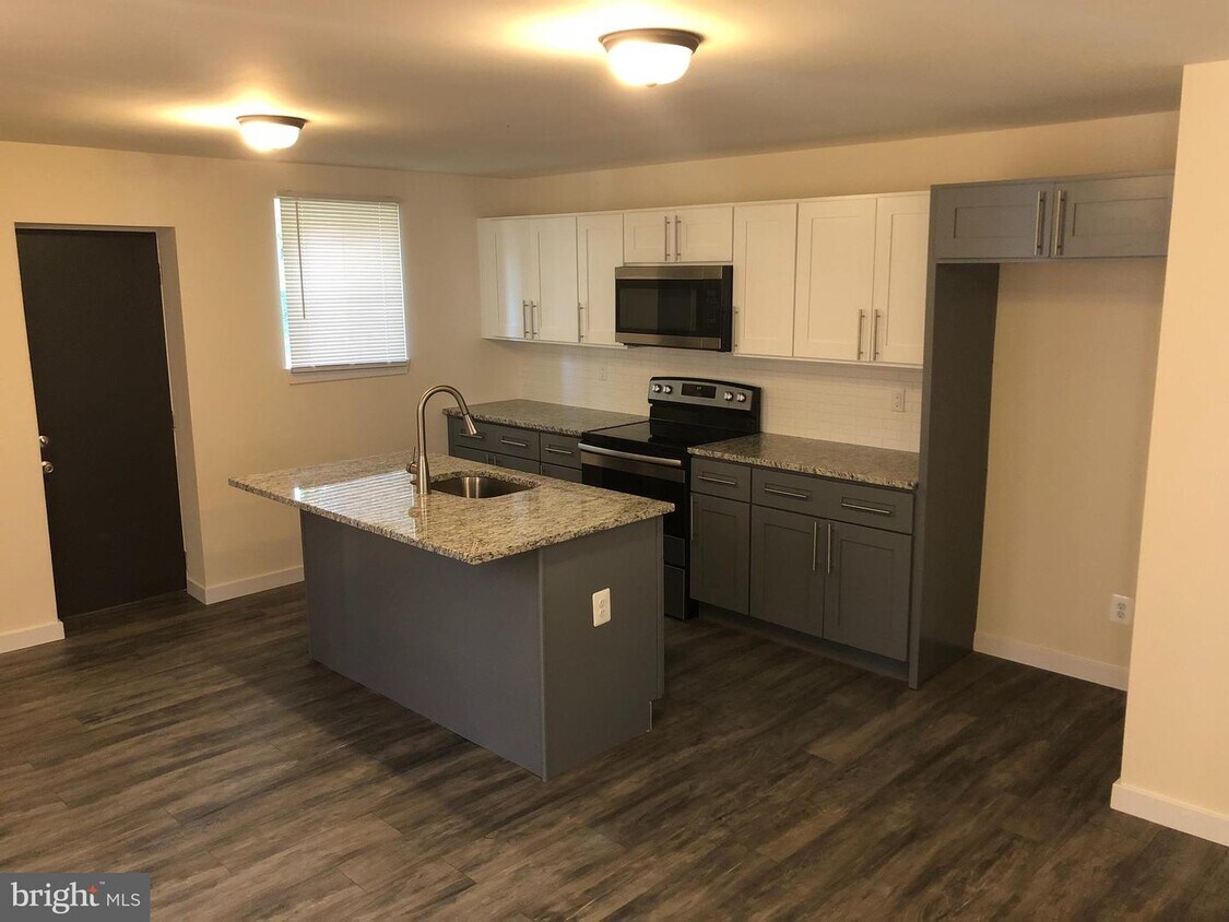 Foto principal - 1209 S Wilton St