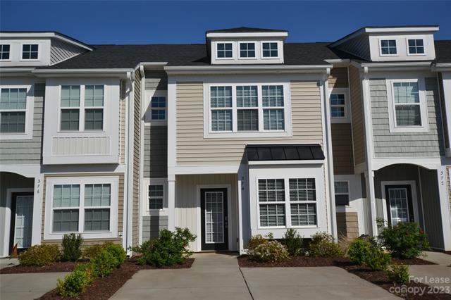 Foto principal - 374 Halton Crossing Dr SW
