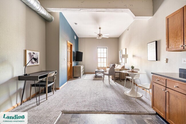 Building Photo - 200 Seneca St