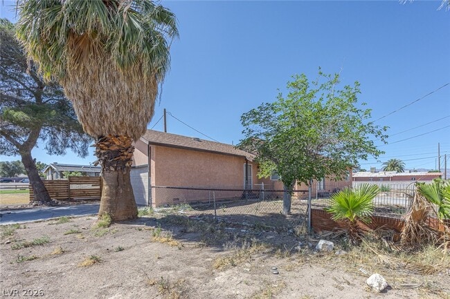 Foto del edificio - 1320 Gold Ave