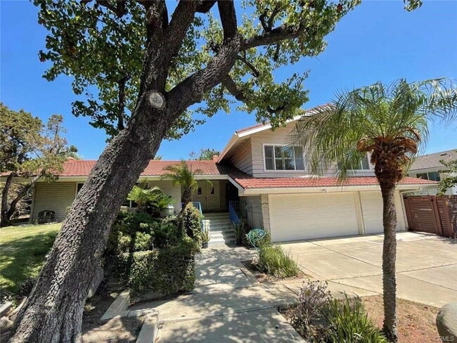 Building Photo - 1420 Kensington Dr
