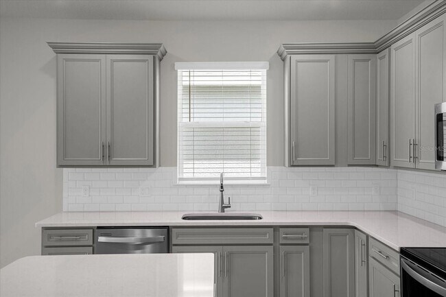 Foto del edificio - 2124 Live Oak Lake Rd