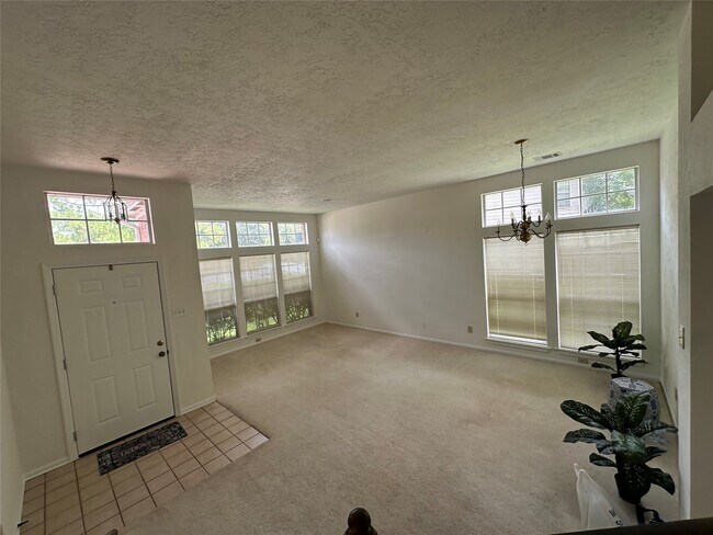 Foto del edificio - 14202 Misty Knoll Ct