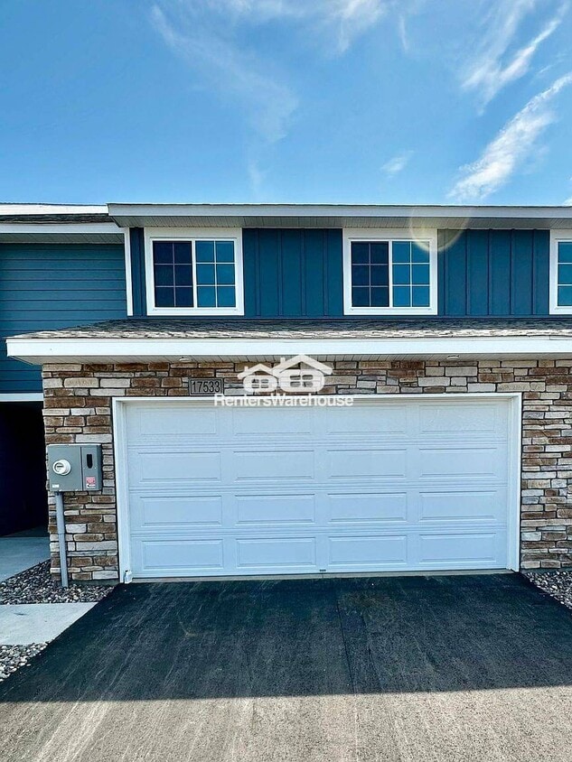 Foto principal - 17520 Driscoll Pl