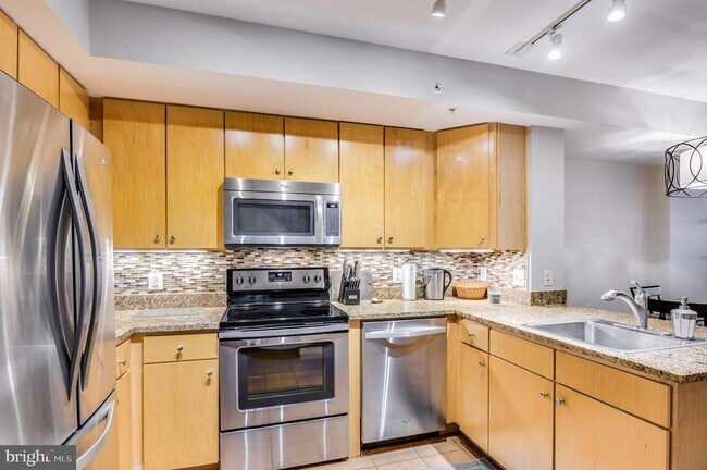 Foto del edificio - 616 E St NW