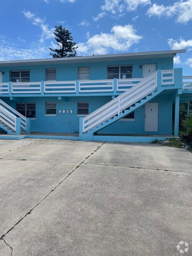 Building Photo - 121 Marcelle Ave