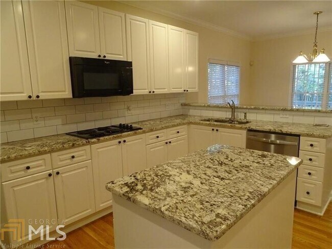 Foto del edificio - 5105 Harbour Ridge Dr