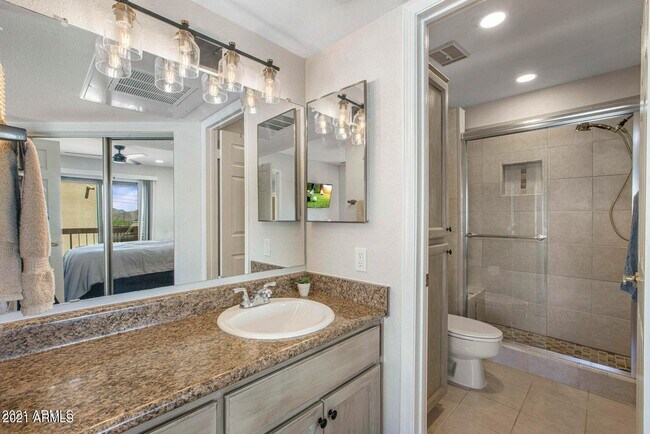 Foto del edificio - 17031 E El Lago Blvd