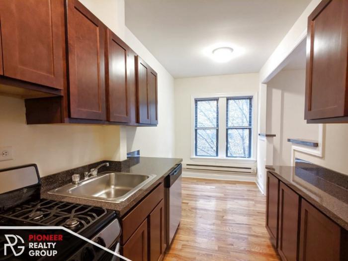 Primary Photo - 1 bedroom in CHICAGO IL 60613
