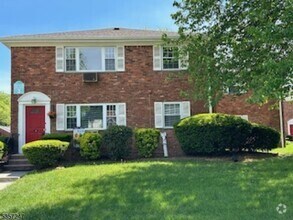 Building Photo - 15A Atherton Ct
