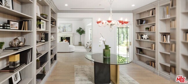 Foto del edificio - 504 Foothill Rd