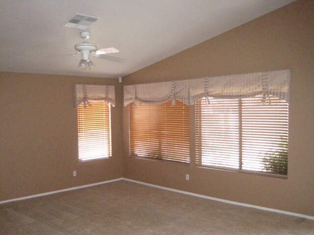 Building Photo - 345 S Cottonwood Dr