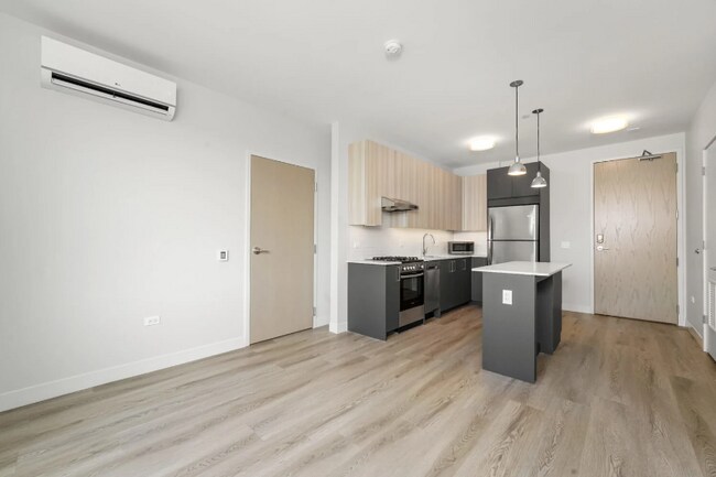 Foto del edificio - 650 N May St