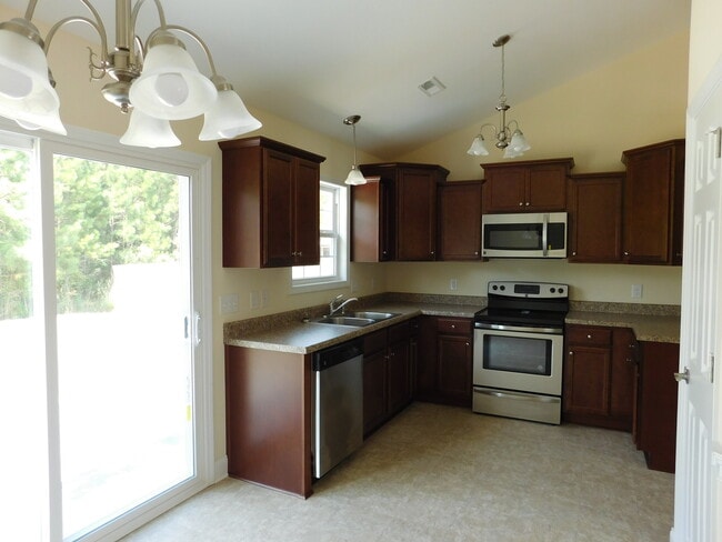 Building Photo - 300 Churchill Court  - Derby Park Subdivision