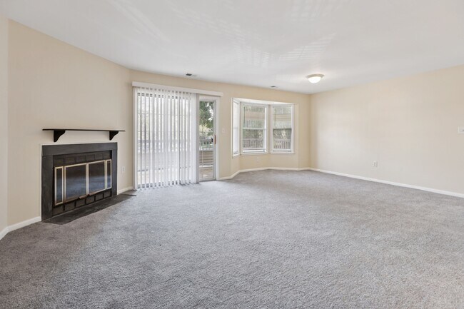 Building Photo - 106 Lassen Ct