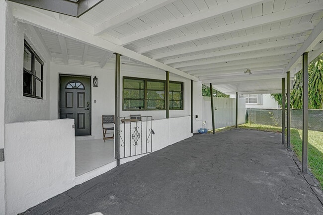 Building Photo - 18600 NW 11th Rd