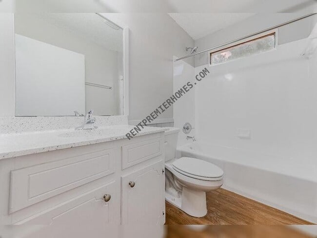 Foto del edificio - 200 Timberline Dr