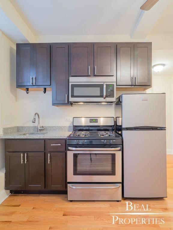Building Photo - 1 bedroom in CHICAGO IL 60640