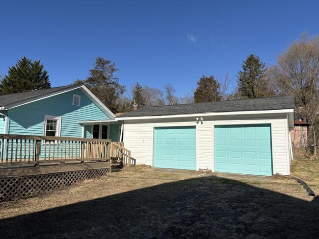 Building Photo - 17 Killian Rd