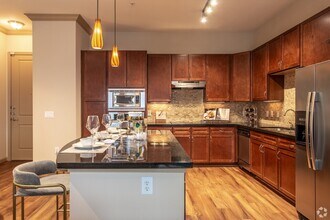 Building Photo - 6524 San Felipe St