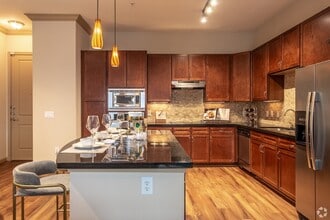 Building Photo - 6524 San Felipe St